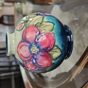 Vase Floral Pottery "WALTER MOORCROFT" Vintage